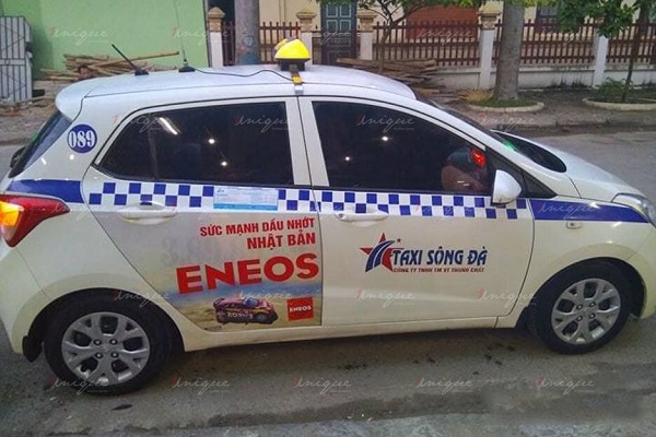 dầu nhớt Eneos quảng cáo trên taxi