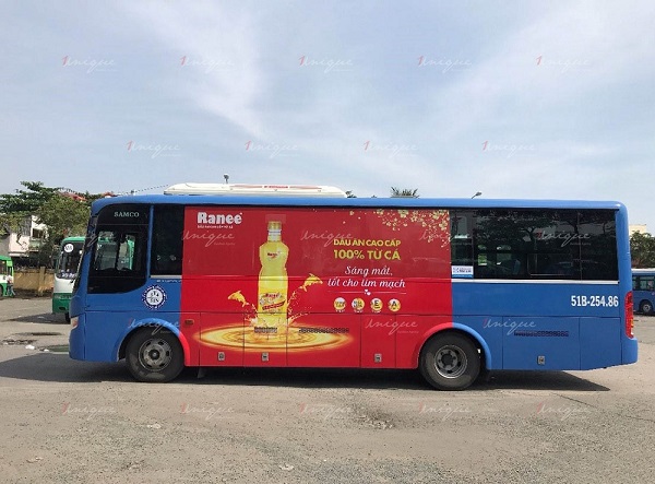 ranee quảng cáo trên xe buýt