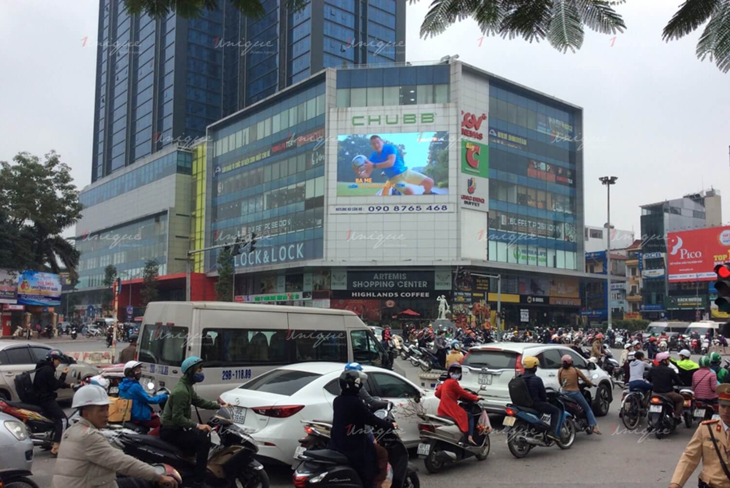Bảo Việt Life quảng cáo màn hình Led ngoài trời