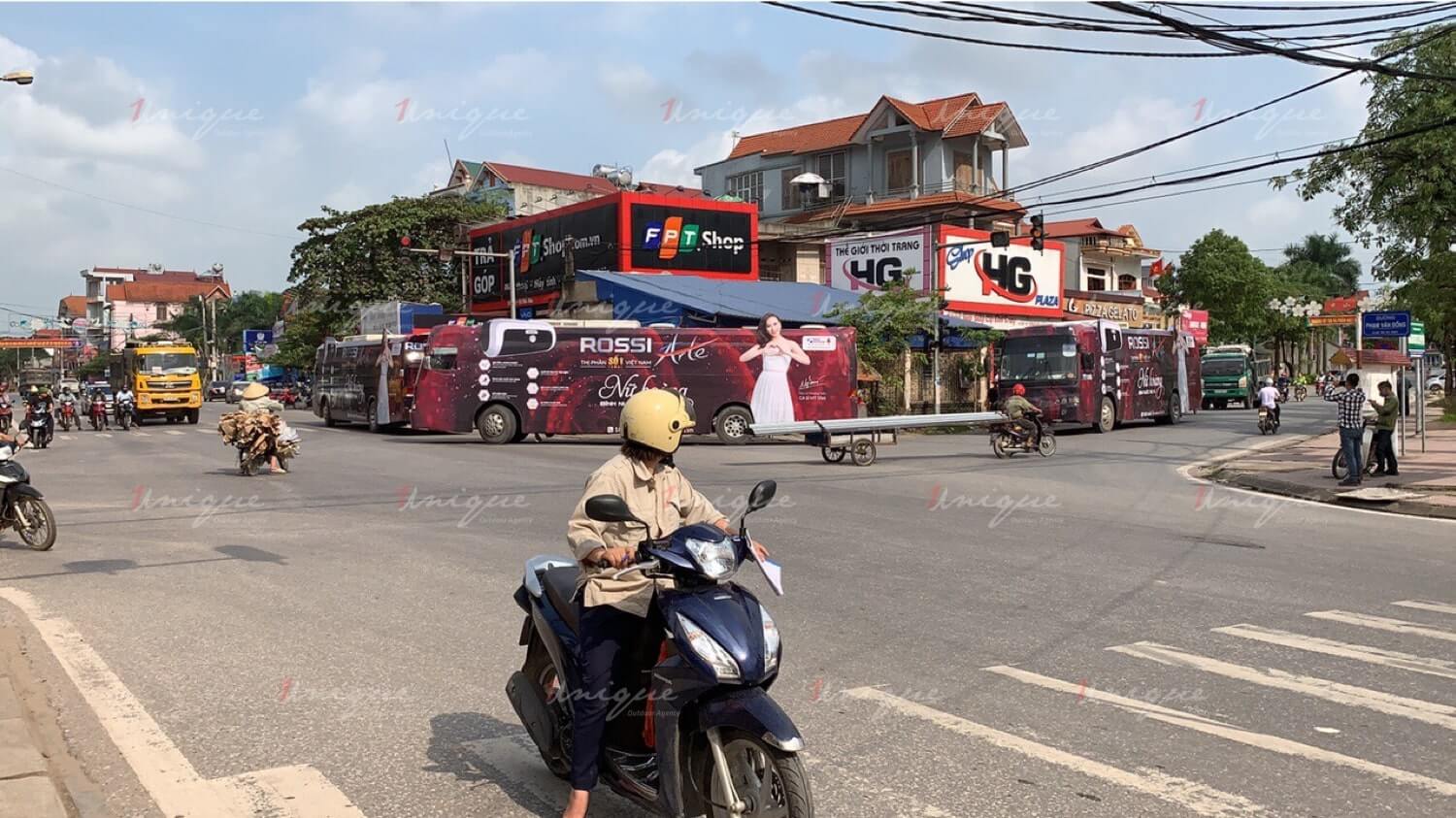 Chiến dịch Luxury Roadshow của Rossi Arte