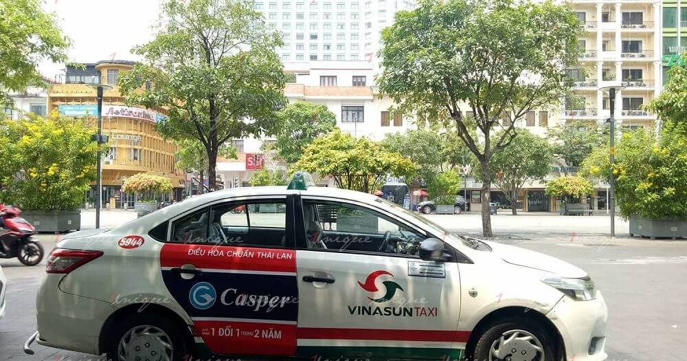 quảng cáo trên xe taxi tại Hồ Chí Minh