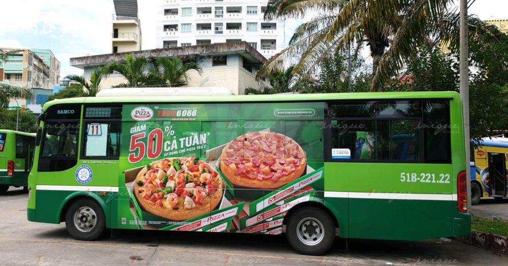 quảng cáo xe buýt cho pizza company