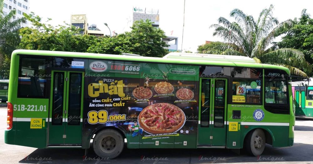 quảng cáo xe buýt cho pizza company