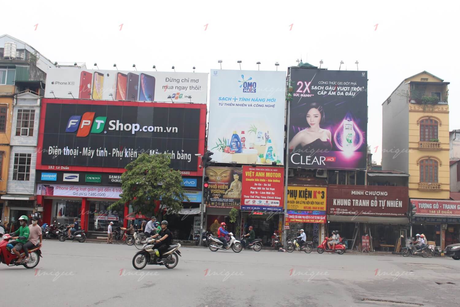 câu hỏi về quảng cáo ngoài trời