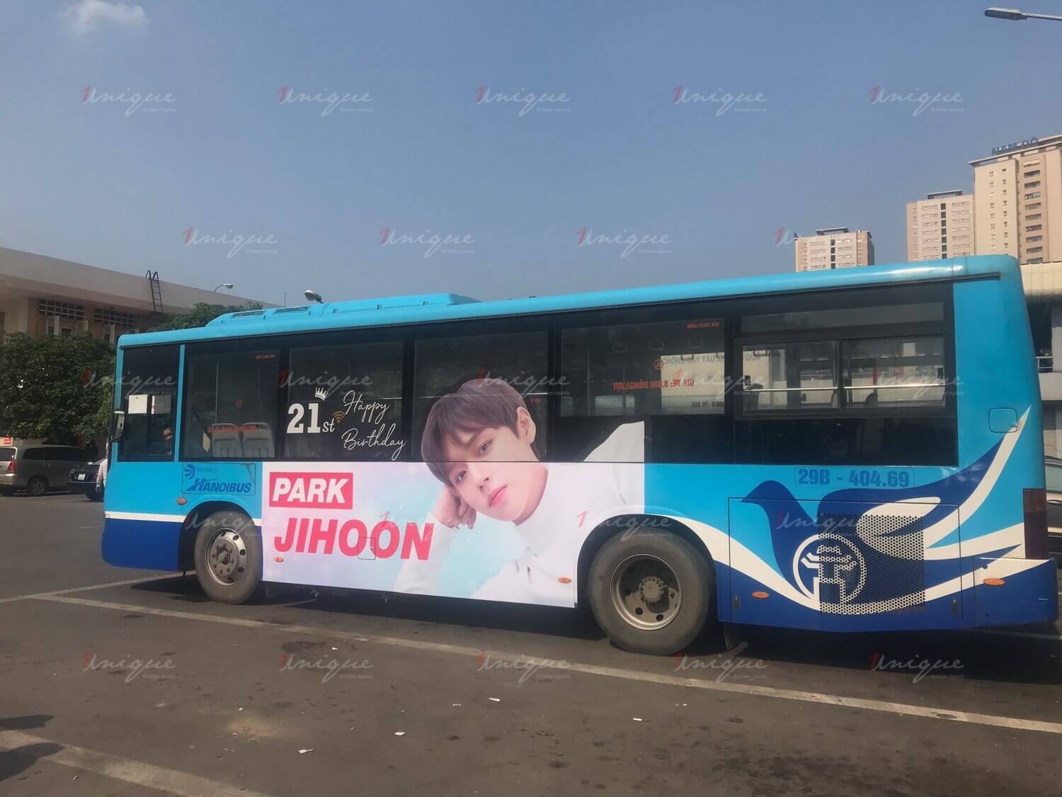 hình thức quảng cáo trên xe buýt