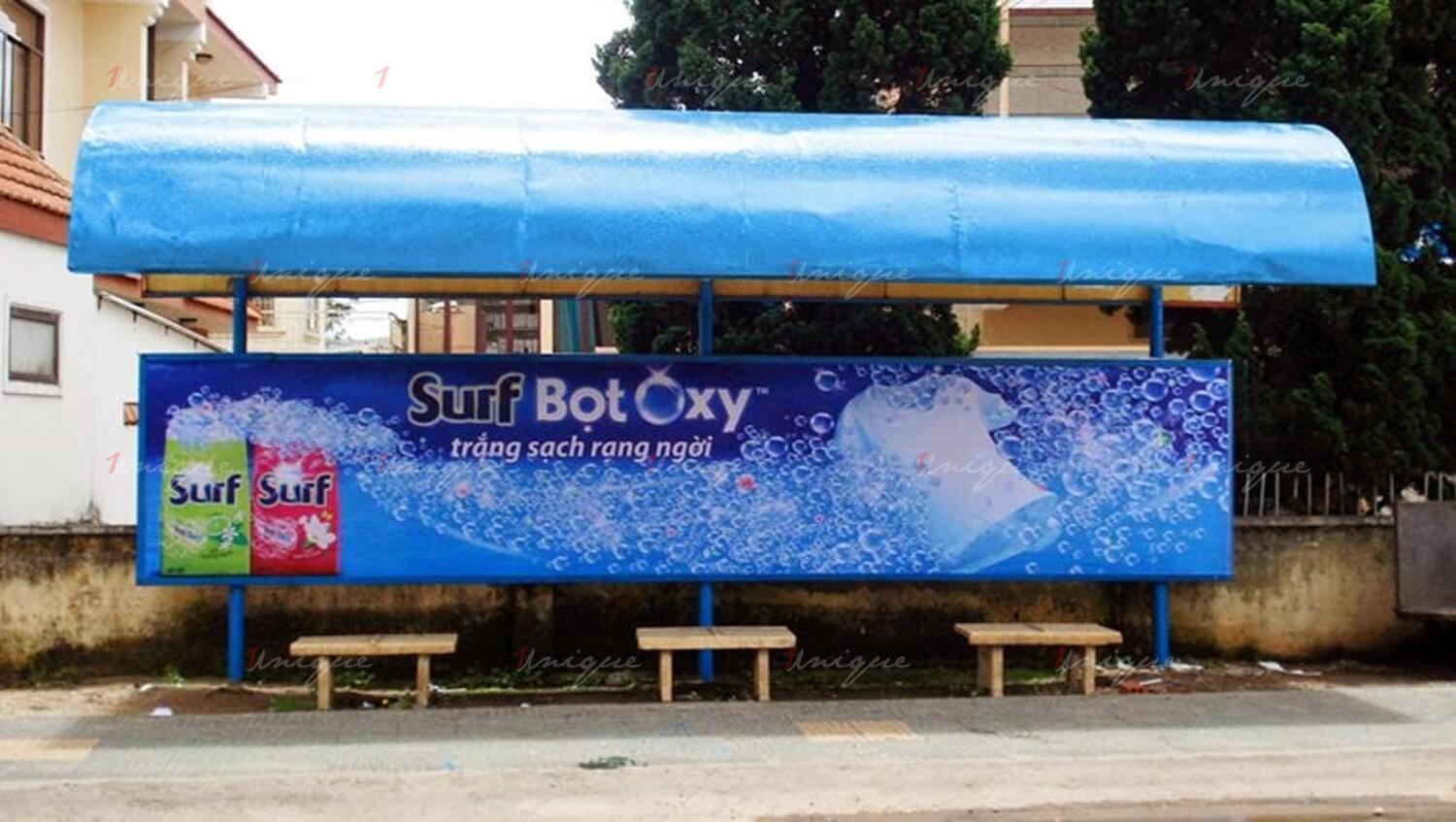 thi công quảng cáo nhà chờ xe buýt