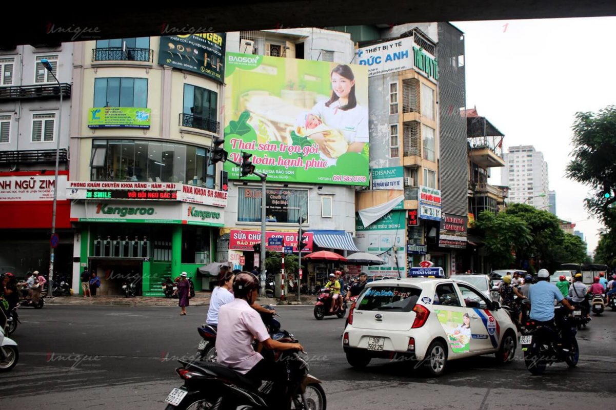 quảng cáo Pano kết hợp quảng trên xe taxi