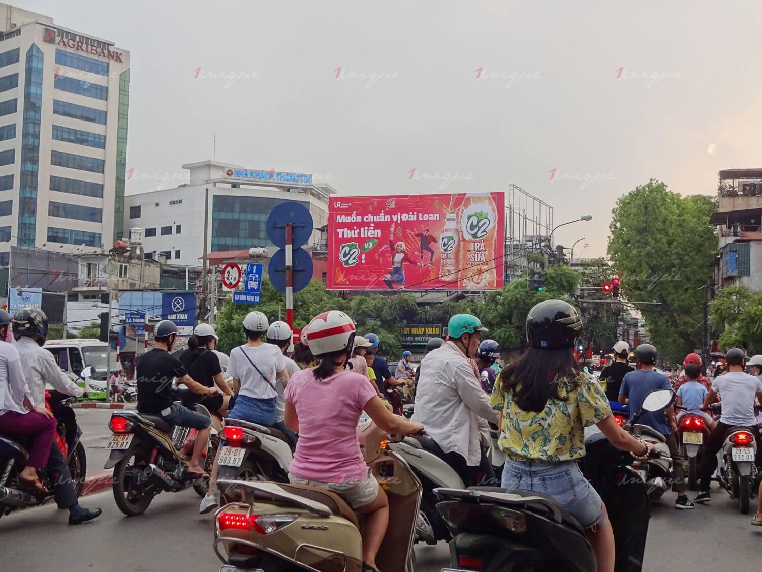 cho thuê biển quảng cáo ngoài trời