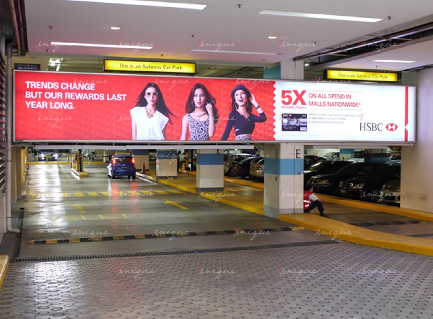 Quảng cáo tại bãi đỗ xe - Trực quan và gần gũi Quảng cáo tại bãi đỗ xe