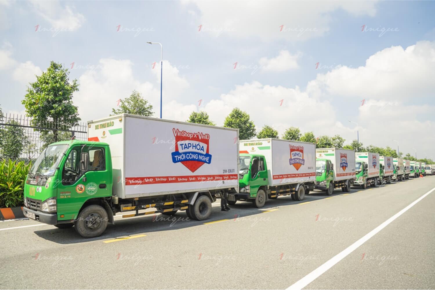 quảng cáo trên xe tải