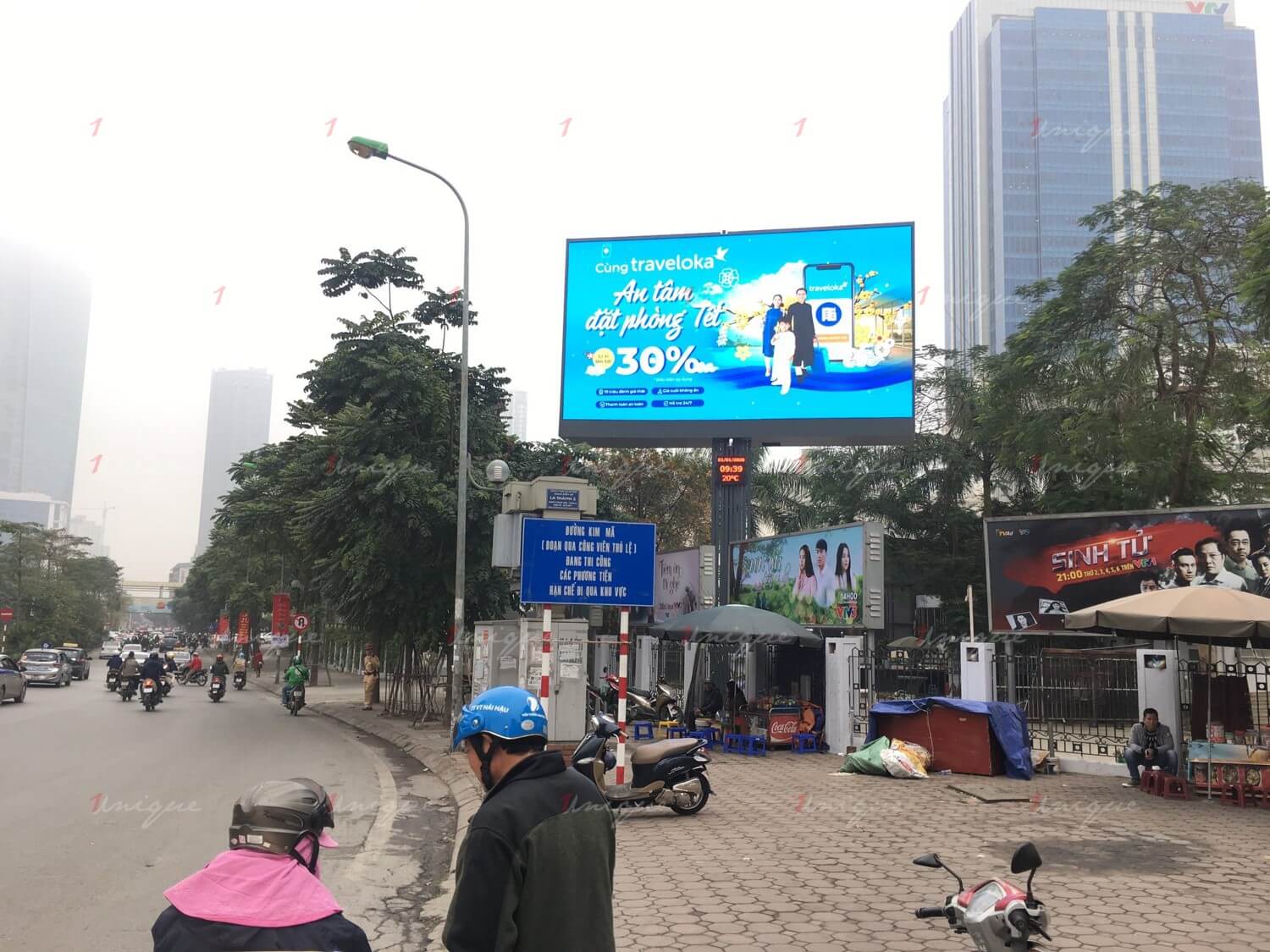 billboard quảng cáo ngoài trời