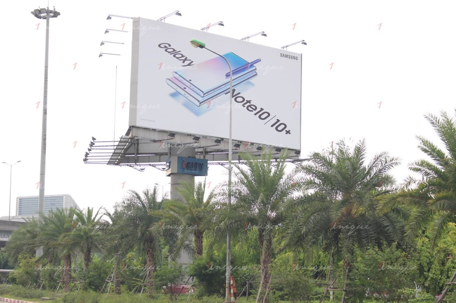 billboard quảng cáo ngoài trời