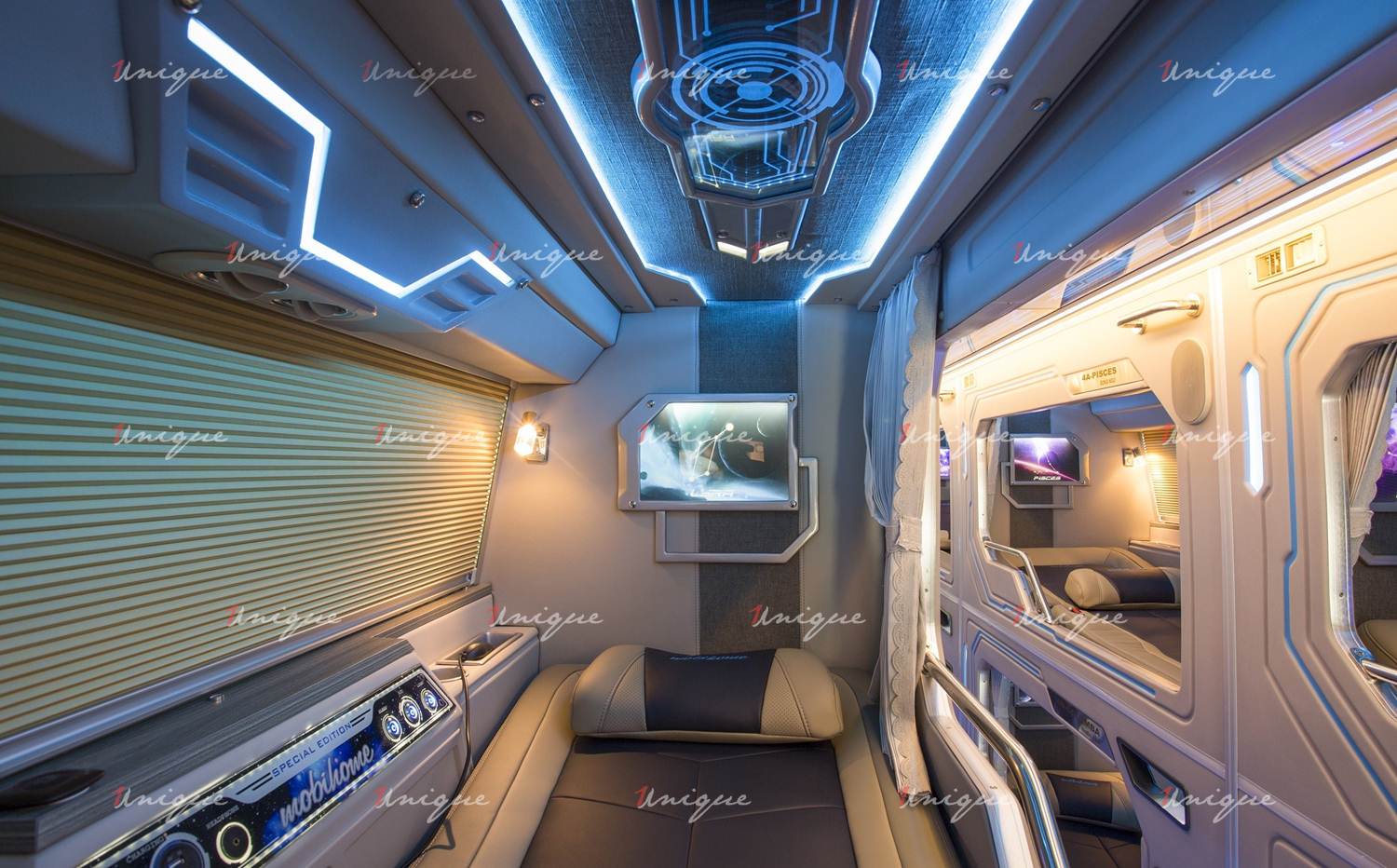 quảng cáo trên xe khách