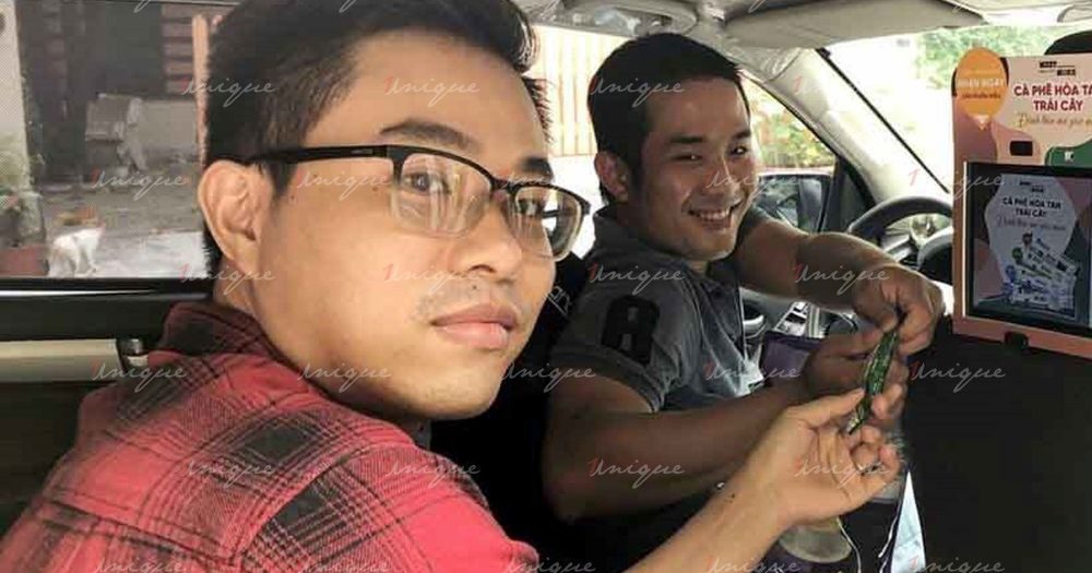 phát sampling trong xe taxi, ô tô