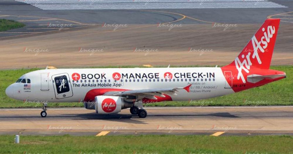 quảng cáo trên máy bay Air Asia