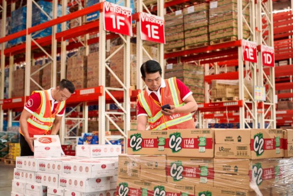 Tạp hóa công nghệ VinShop phủ sóng thương hiệu với quảng cáo trên xe tải Vinshop quảng cáo xe tải