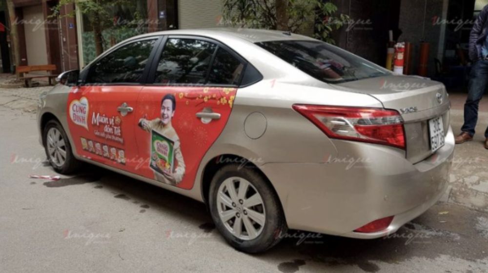 Mì Cung Đình quảng cáo trên xe ô tô và taxi nhân dịp Tết Nguyên Đán Mì Cung Đình quảng cáo trên xe ô tô và taxi nhân dịp Tết Nguyên Đán