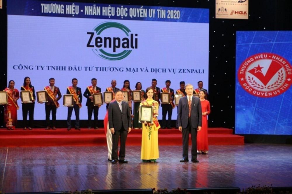 Zenpali Group phủ sóng thương hiệu với chiến dịch quảng cáo trên xe taxi tại Hà Nội Zenpali quảng cáo taxi