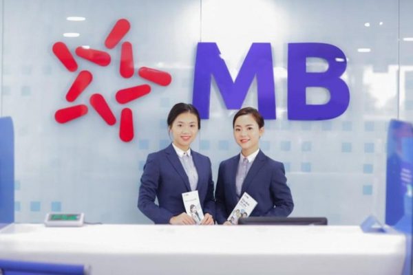 MBBank triển khai chiến dịch quảng cáo trên xe ô tô tại Hà Nội và Hồ Chí Minh MBBank quảng cáo trên ô tô