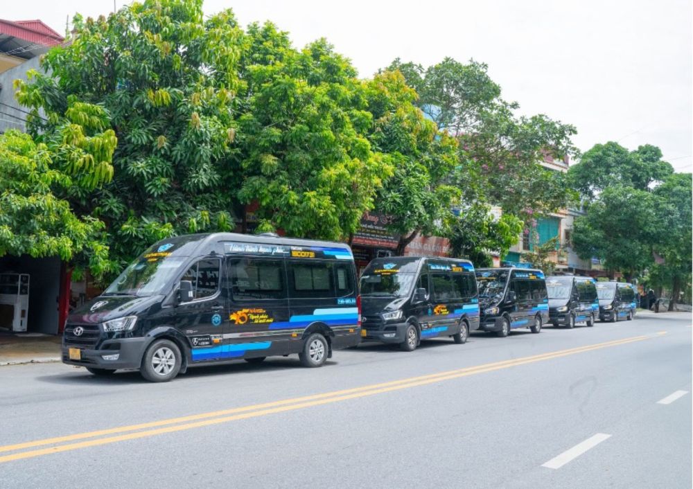 Bệnh viện Bảo Sơn triển quảng cáo trên xe Limousine tại 4 tỉnh thành Bệnh viện Bảo Sơn triển quảng cáo trên xe Limousine tại 4 tỉnh thành